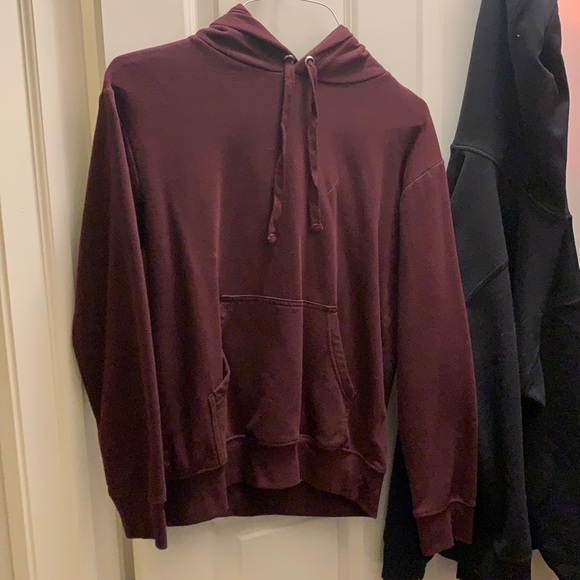 H&M Sweaters - H&M maroon hoodie